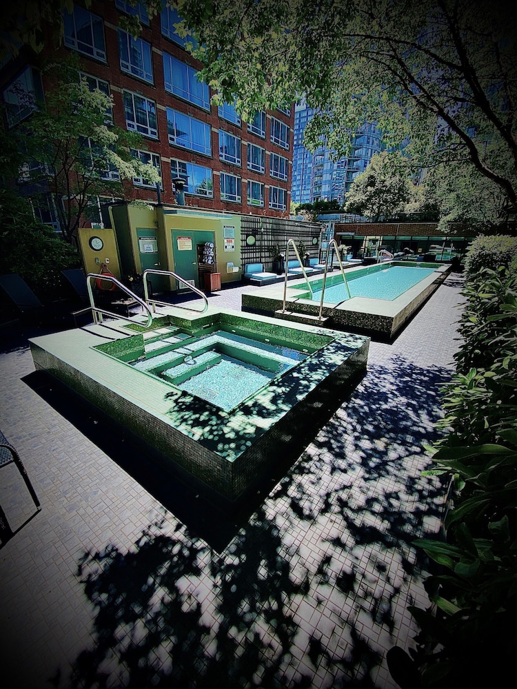L'Hermitage Hotel