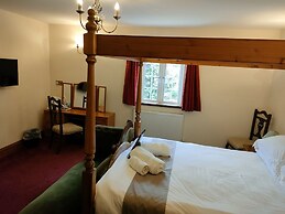 Great Trethew Manor Hotel & Restaurant
