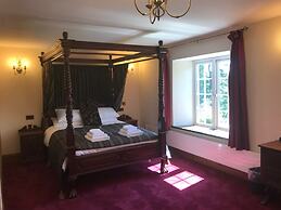 Great Trethew Manor Hotel & Restaurant