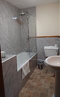 Great Trethew Manor Hotel & Restaurant