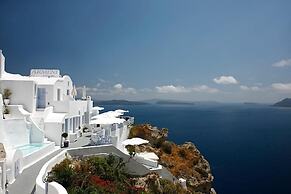 Armeni Village Rooms & Suites