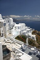 Armeni Village Rooms & Suites
