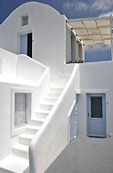 Armeni Village Rooms & Suites