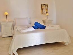 Armeni Village Rooms & Suites