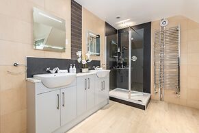 Wheatlands Lodge - Bed & Breakfast