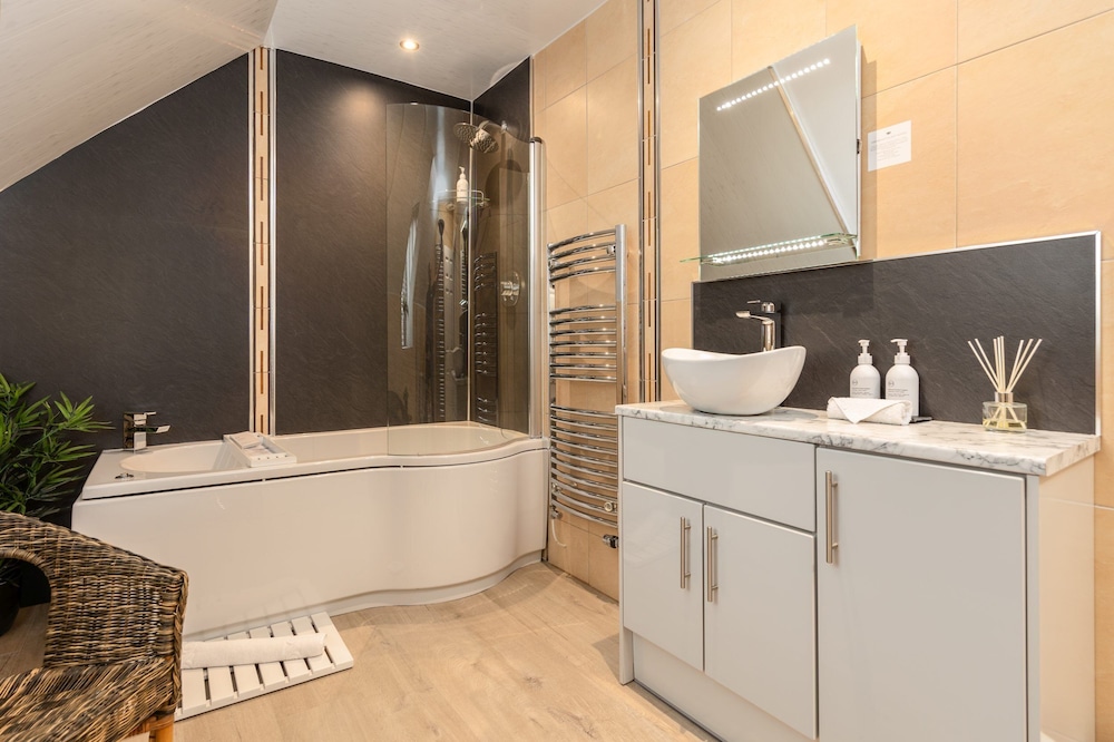 Wheatlands Lodge - Bed & Breakfast
