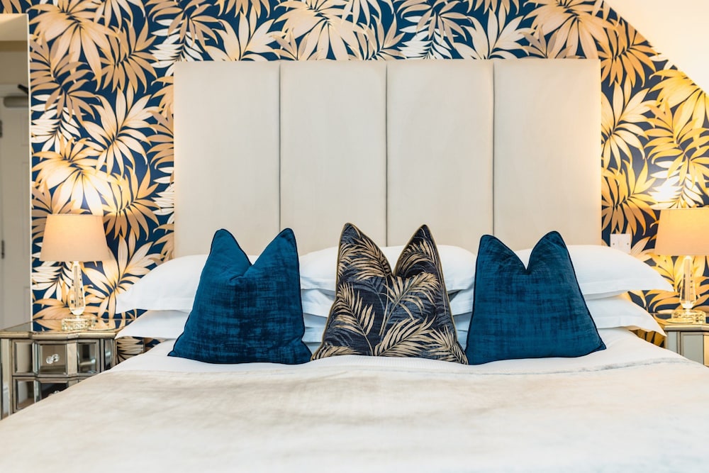 Wheatlands Lodge - Bed & Breakfast