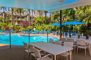 Mari Court Resort