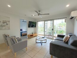 Mari Court Resort
