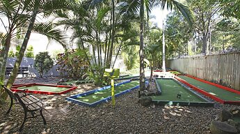 Mari Court Resort