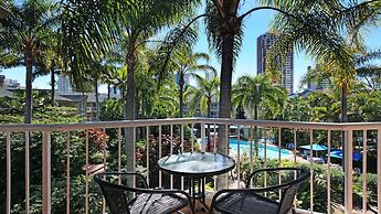 Mari Court Resort
