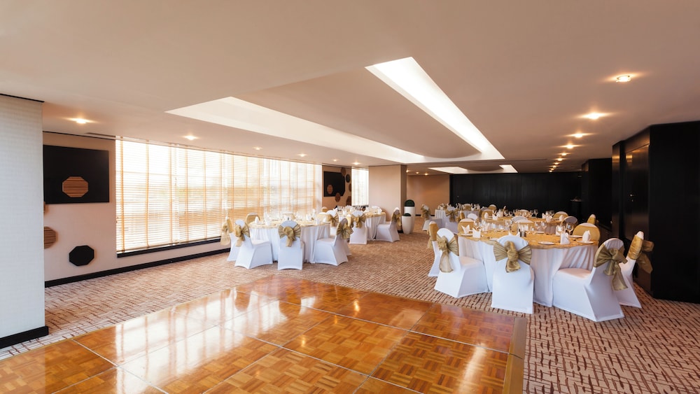Holiday Inn Dubai - Al Barsha by IHG