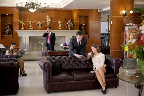 Hotel Emily