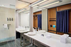 Aloft by Marriott Montreal Airport