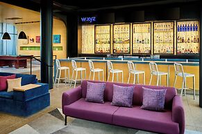 Aloft by Marriott Montreal Airport
