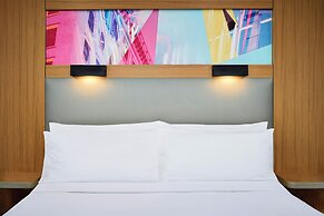 Aloft by Marriott Montreal Airport