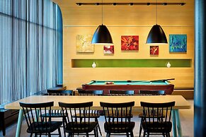 Aloft by Marriott Montreal Airport