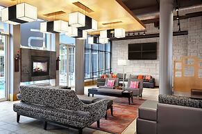 Aloft by Marriott Montreal Airport