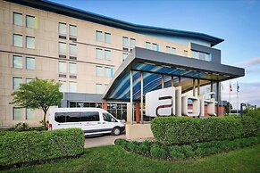 Aloft by Marriott Montreal Airport