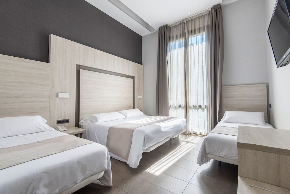 Plaza Goya Rooms