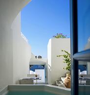Pantelia Suites