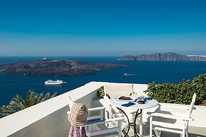 Pantelia Suites