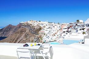 Pantelia Suites