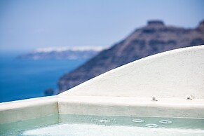 Pantelia Suites