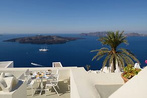 Pantelia Suites