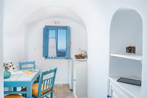 Pantelia Suites