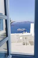 Pantelia Suites