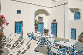 Pantelia Suites