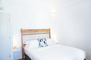 Pantelia Suites