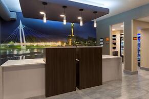 La Quinta Inn & Suites by Wyndham Wichita Airport