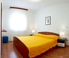 Villa Midea