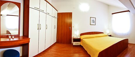 Villa Midea