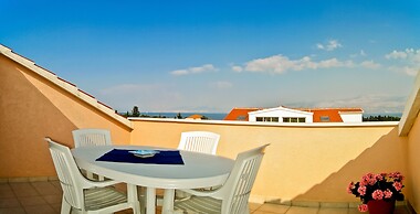 Villa Midea