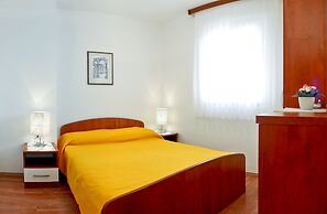 Villa Midea