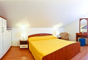 Villa Midea