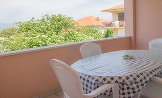 Villa Midea