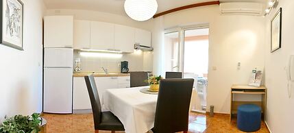 Villa Midea