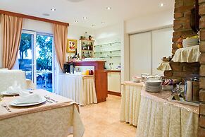 Villa Midea