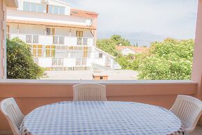 Villa Midea