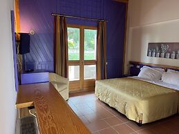 Victor Country Hotel