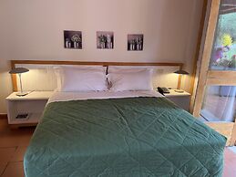 Victor Country Hotel
