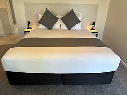 BK's Pioneer Motel