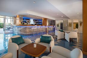 Iberostar Waves Ciudad Blanca