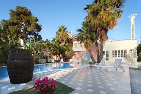 Regent Beach Hotel & Apartments