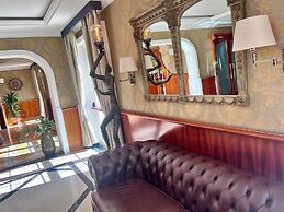 Regent Beach Hotel & Apartments