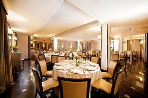 Regent Beach Hotel & Apartments